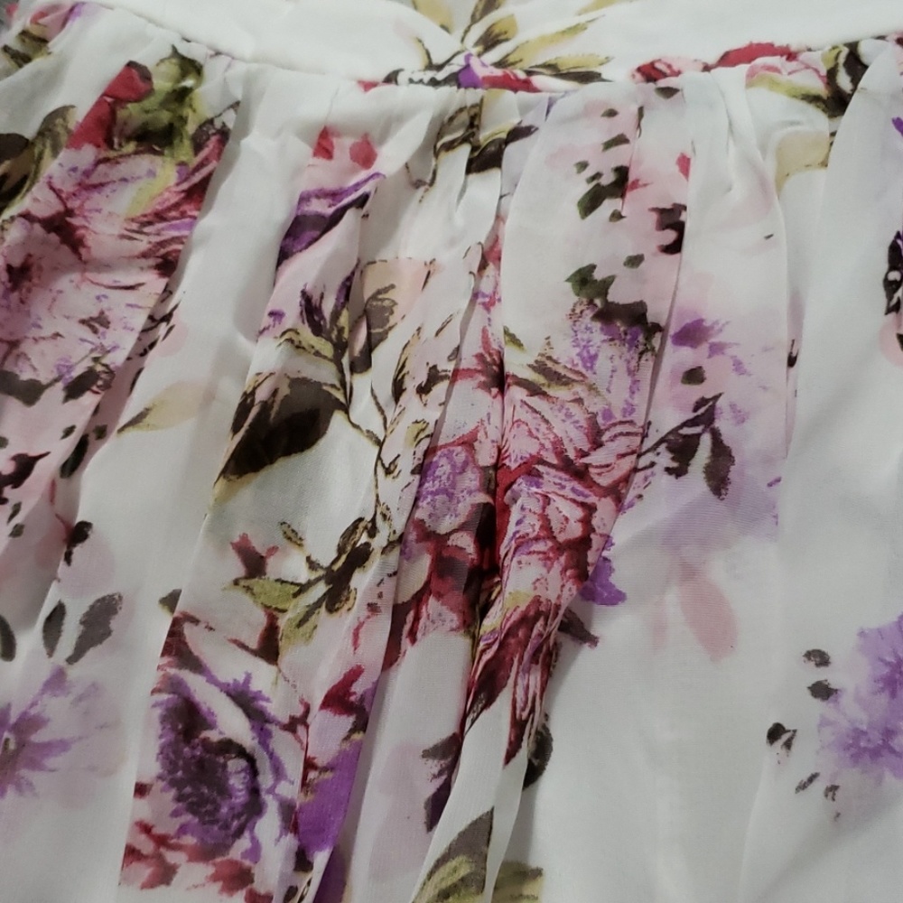 🎉🎊7X HP🎉🎊White Floral Maxi Dress - Picture 3 of 5